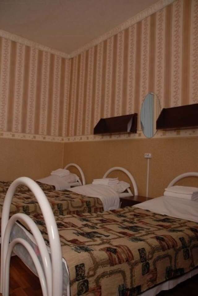 Хостел  Питерский Дворик Санкт-Петербург-7